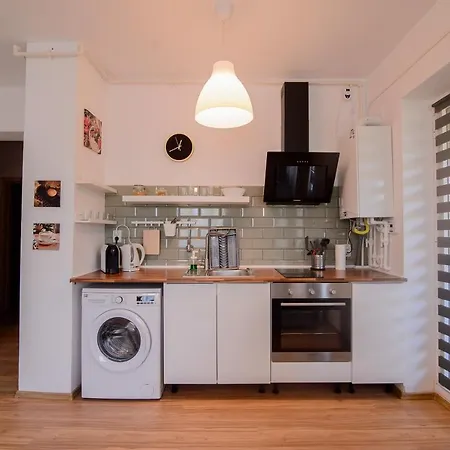 Miralex - Moonlight Mamaia